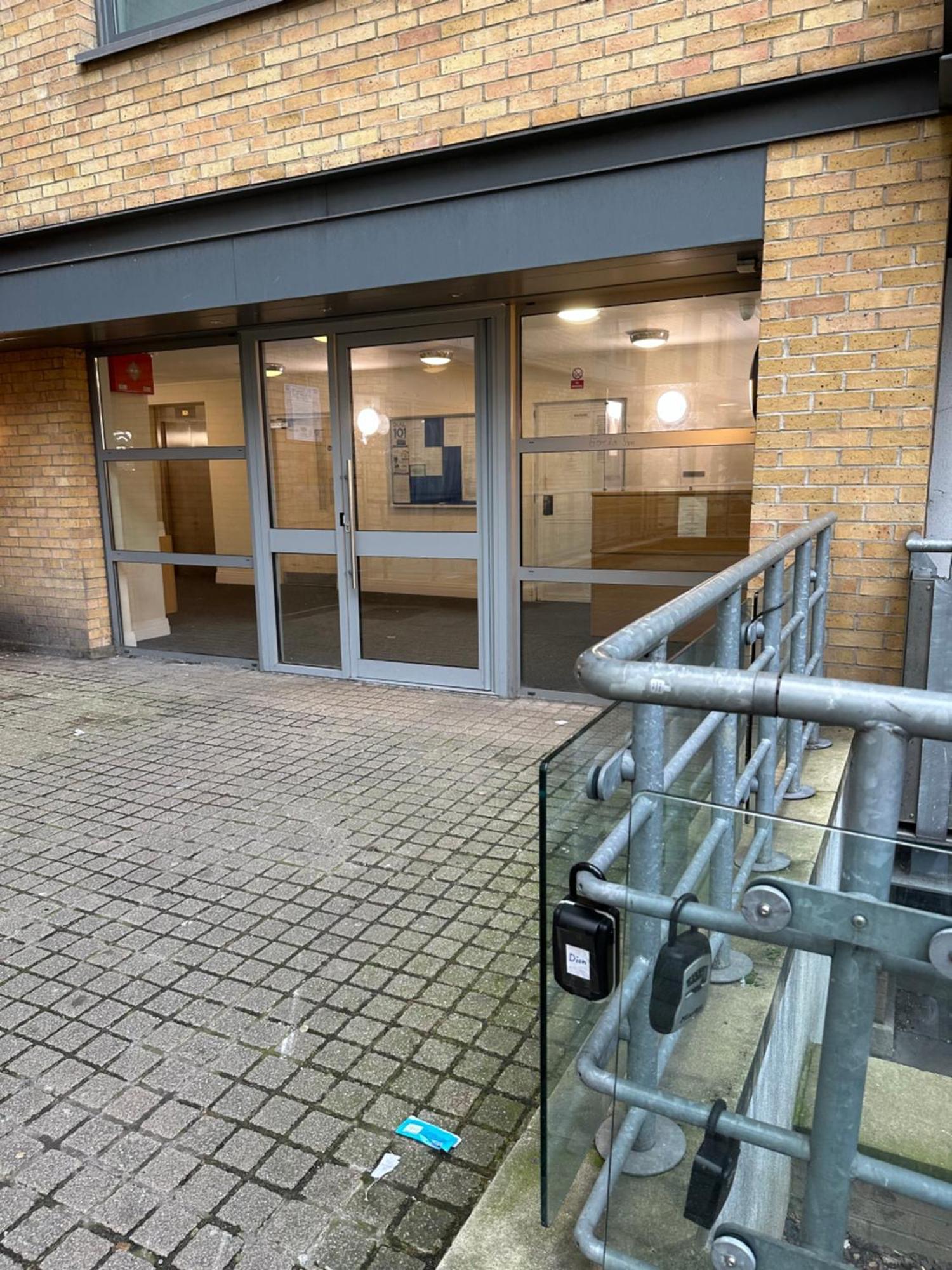 Entire Flat In Ealing Apartment London Exterior photo